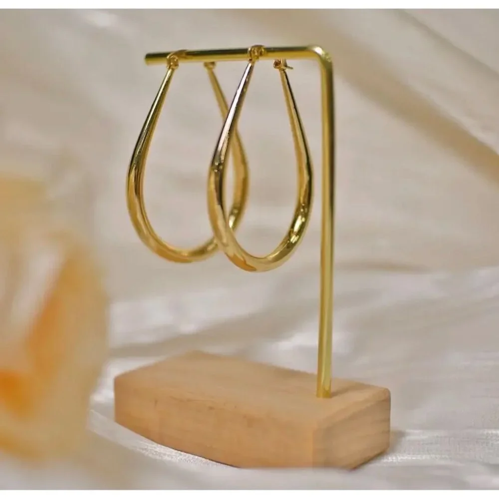 18k Gold Plated Teardrop Hoop Earrings For Womens Elegant & Stylish Design - Picture 3 of 3